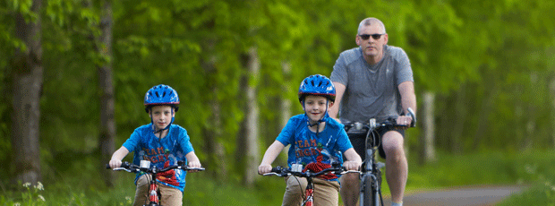 Tips for on-road cycling with the family